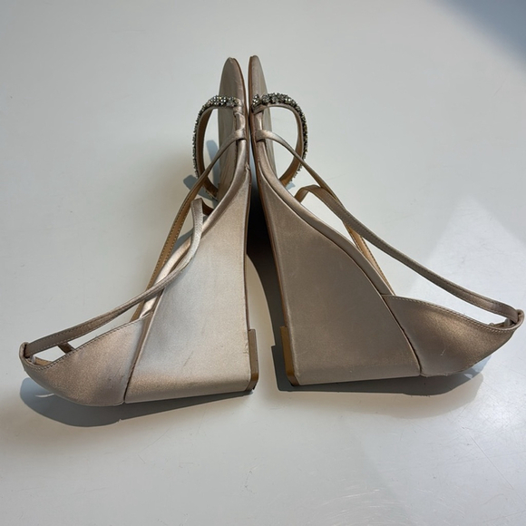 Jewel Badgley Mischka women's Adelynn Wedge Sandal Size 11 - Picture 5 of 7